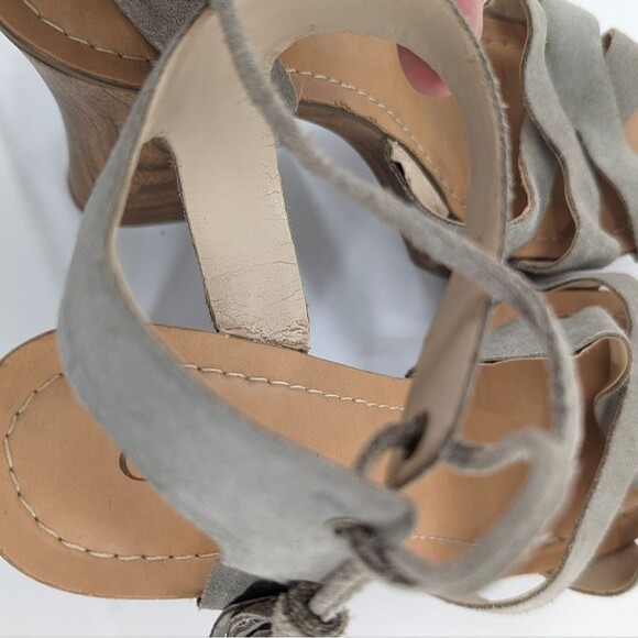 Guess Prenna Suede Leather Tassel Wooden Chunky Platform Sandals Heels Size 9.5 - Picture 8 of 11